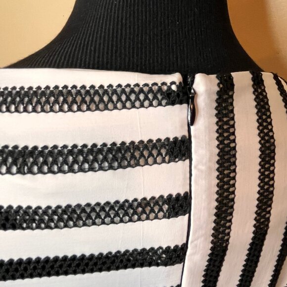 Gracia Statement Shirt with Asymmetrical side detail Size S Stretchy Upscale Top - Picture 11 of 12